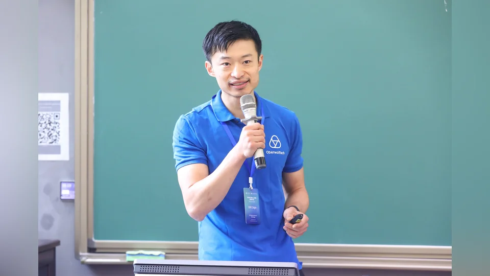 Prof. Jia-Jie Zhu